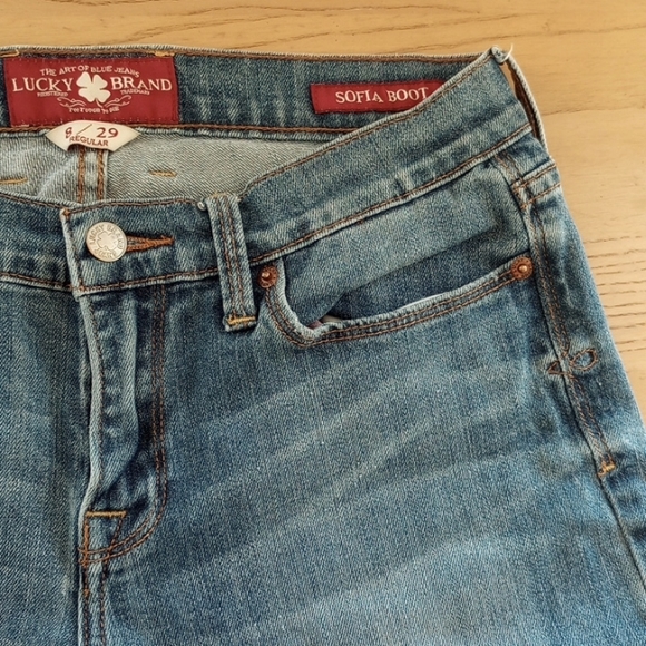 Lucky Brand women's jeans boot cut 8 - Picture 2 of 4